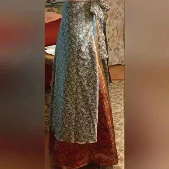 Reversible SILK OSFA Wrap Skirt - Picture 5 of 15